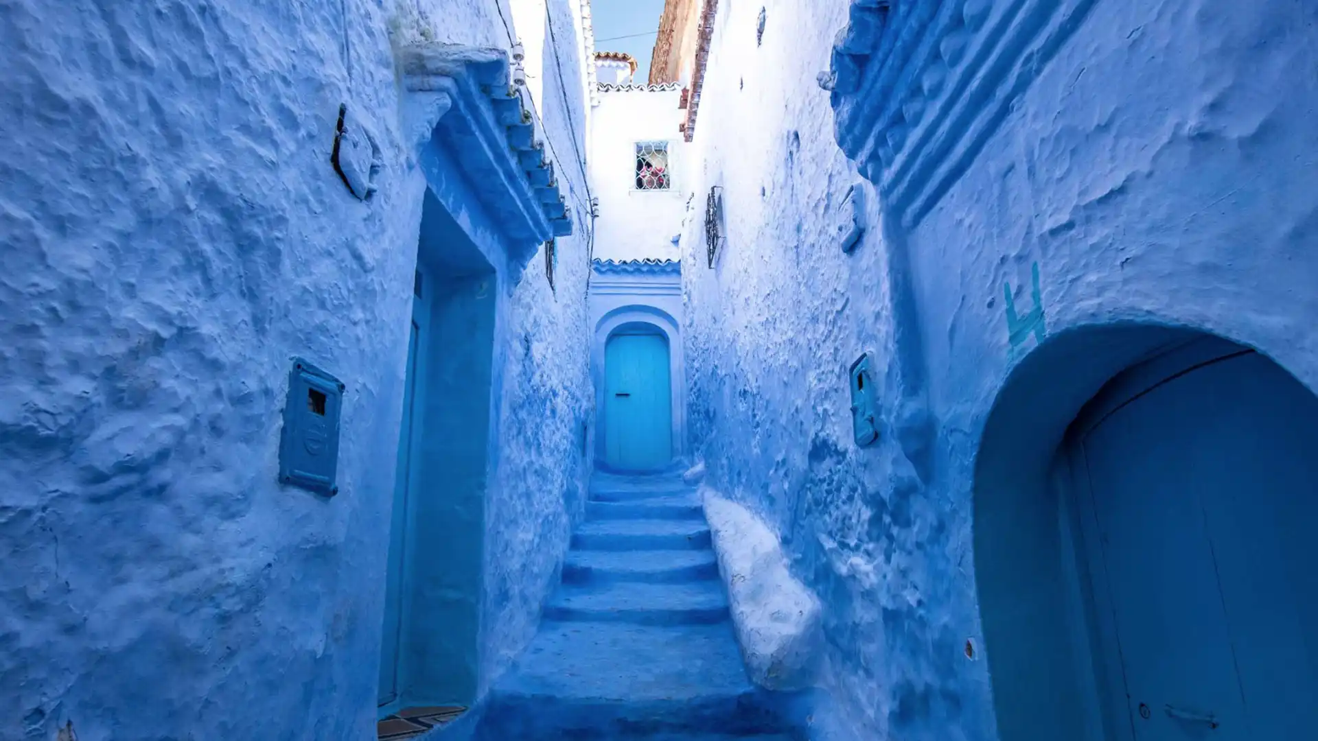 Exploring the Blue Streets of Chefchaouen