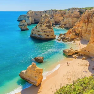 Discover the Best Beaches in the Algarve